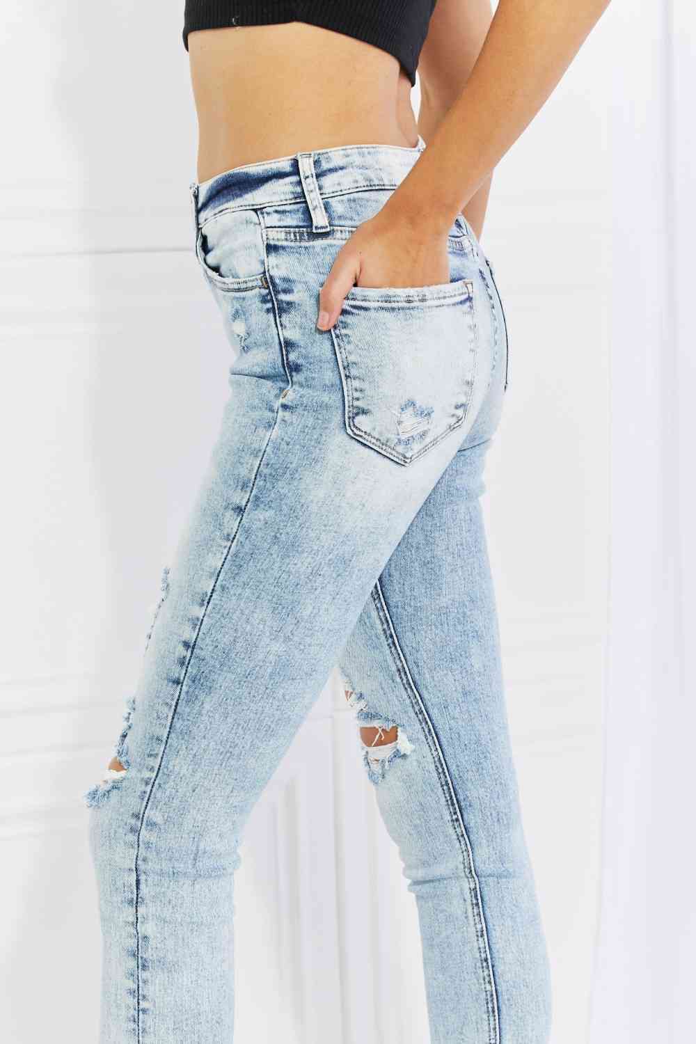 Vervet by Flying Monkey On The Road Full Size Distressed Jeans