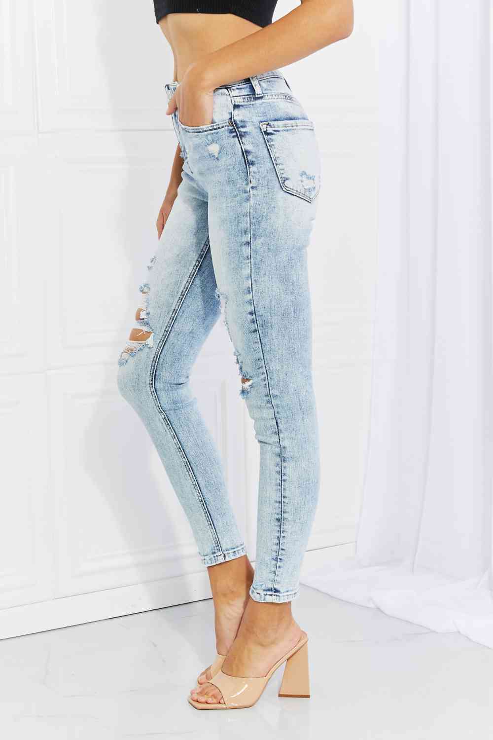 Vervet by Flying Monkey On The Road Full Size Distressed Jeans