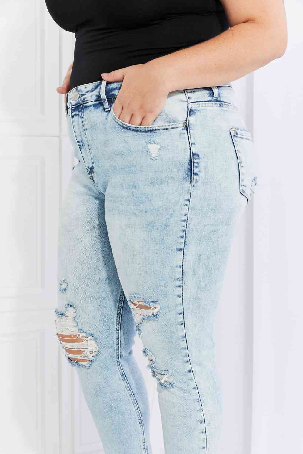 Vervet by Flying Monkey On The Road Full Size Distressed Jeans